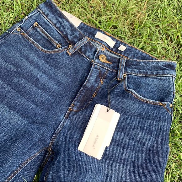 A Loves A Flared Jeans - Picture 3 of 5